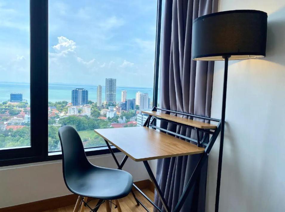 Tropicana 218 Macalister Sea & City View By Staycation Homestay George Town Ngoại thất bức ảnh